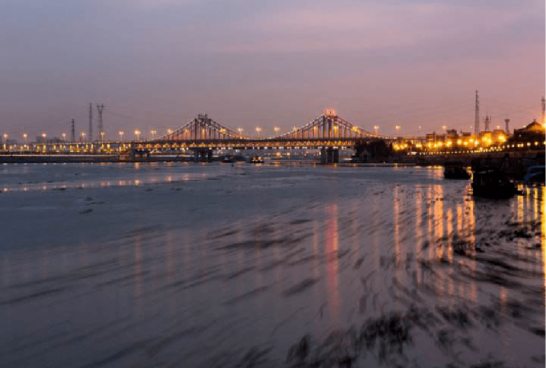 2025新澳精准正版免費資料和2025年正版资料免费生动解答、解释与落实,留心虚假渲染