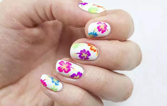 彩绘美甲款式最新教程，基础到进阶的全面指南