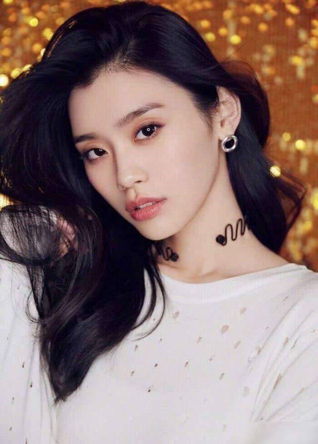 奚梦瑶时尚魅力闪耀全场,最新动态引领潮流热议