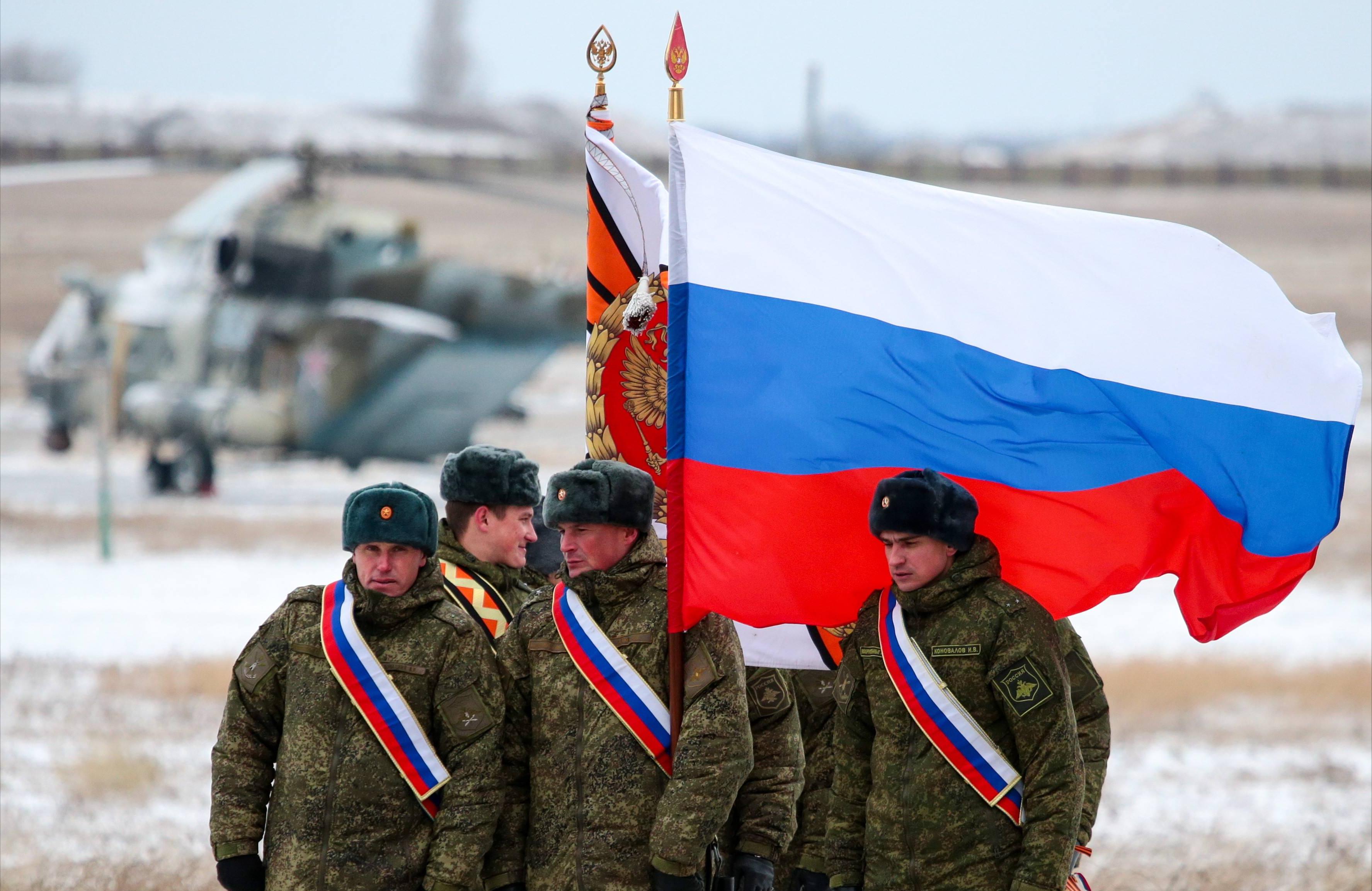 美国最新经济、科技、社会与文化动态概览