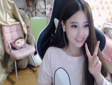 冯提莫直播新动态,舞台绽放,粉丝狂欢之夜