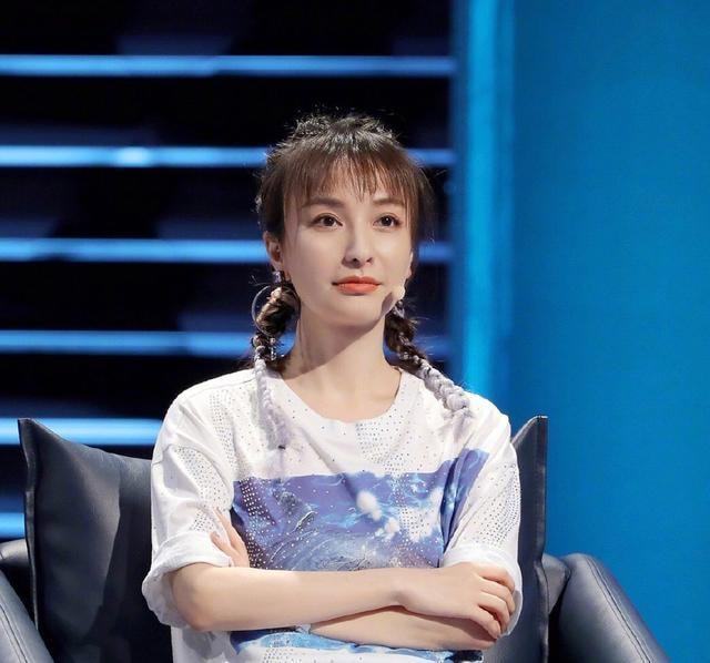吴昕在快乐大本营中的最新表现,舞台之星的闪耀时刻