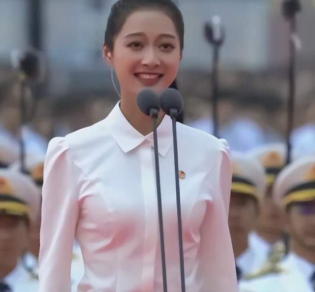 方琪佑最新动态,揭开神秘面纱,展现全新形象